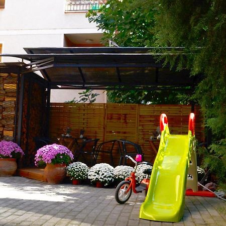 Ara Hotel Skopje Buitenkant foto