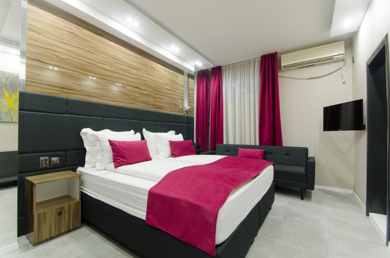 Ara Hotel Skopje Buitenkant foto