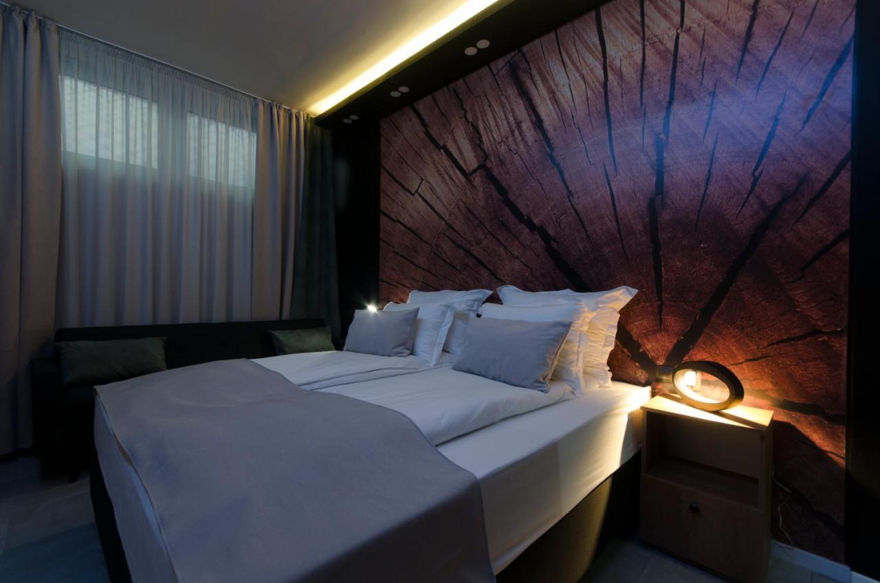 Ara Hotel Skopje Buitenkant foto
