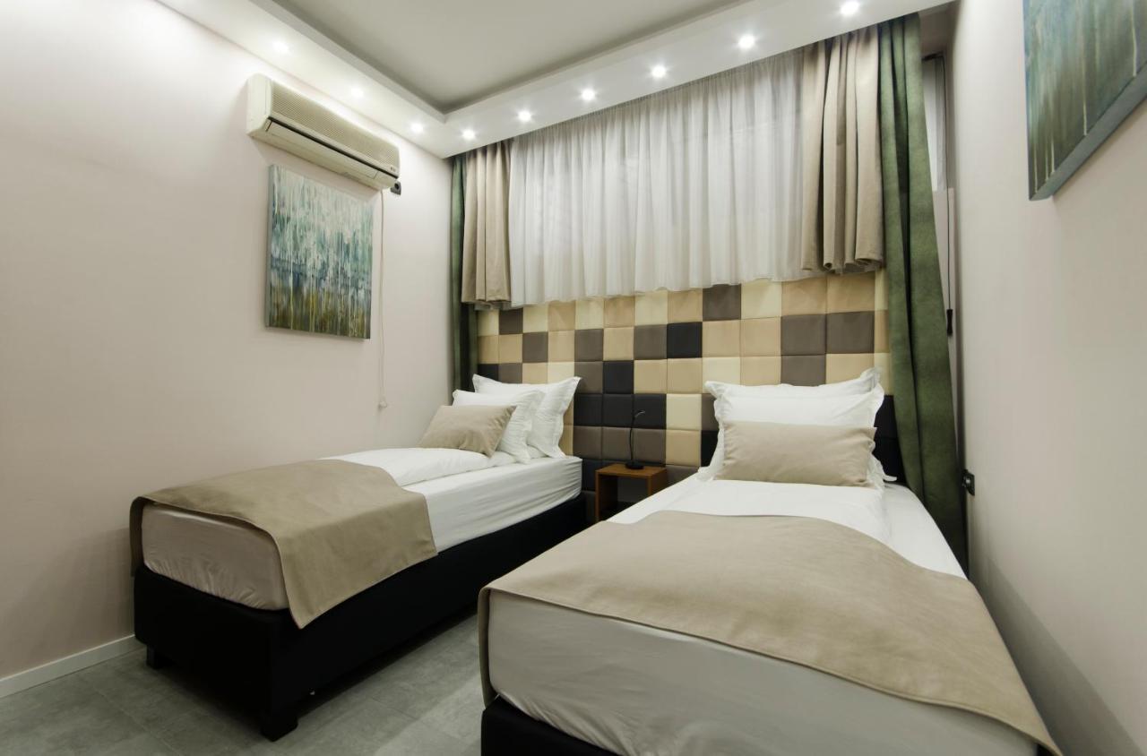 Ara Hotel Skopje Buitenkant foto